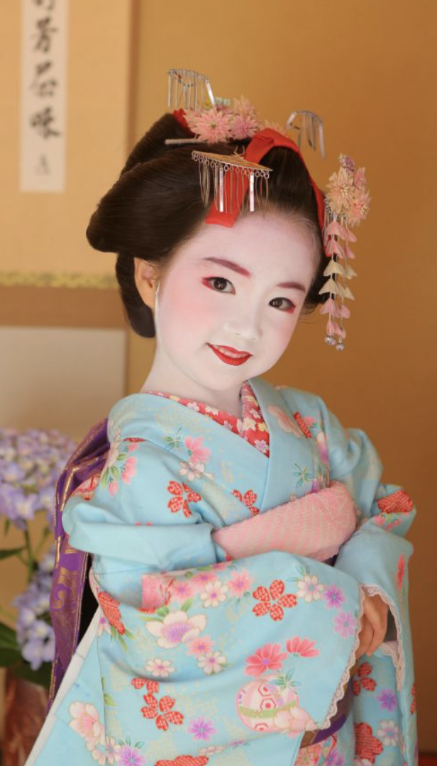 Maiko Makeover Photoshoot in Kyoto